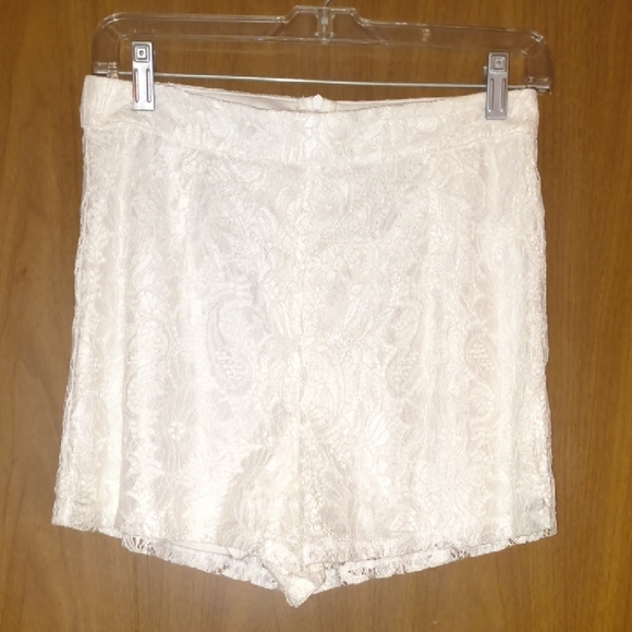 SHEIN White Lace Short-Sleeve Blouse and Short Set M - Picture 5 of 8